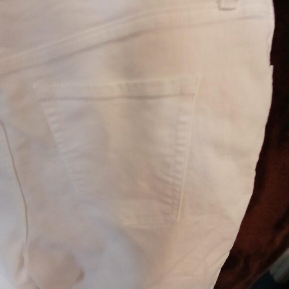 Old Navy white jean capri size 16 - Picture 6 of 8